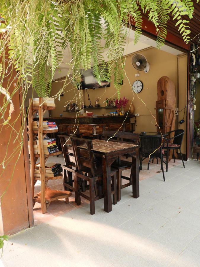 Hotel P'Lyn House à Chiang Mai Extérieur photo