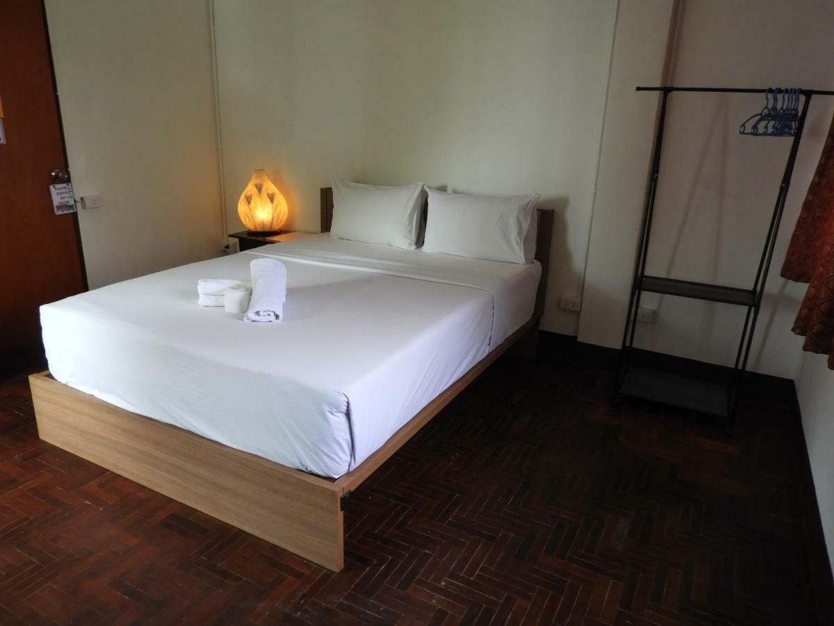 Hotel P'Lyn House à Chiang Mai Extérieur photo